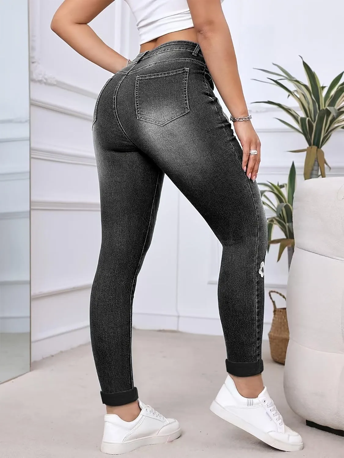 Women's Stretch Embroidery Washed Jeans Slim Fit Floral Skinny Small Foot Jeans Pocket Floral Skinny Jeans